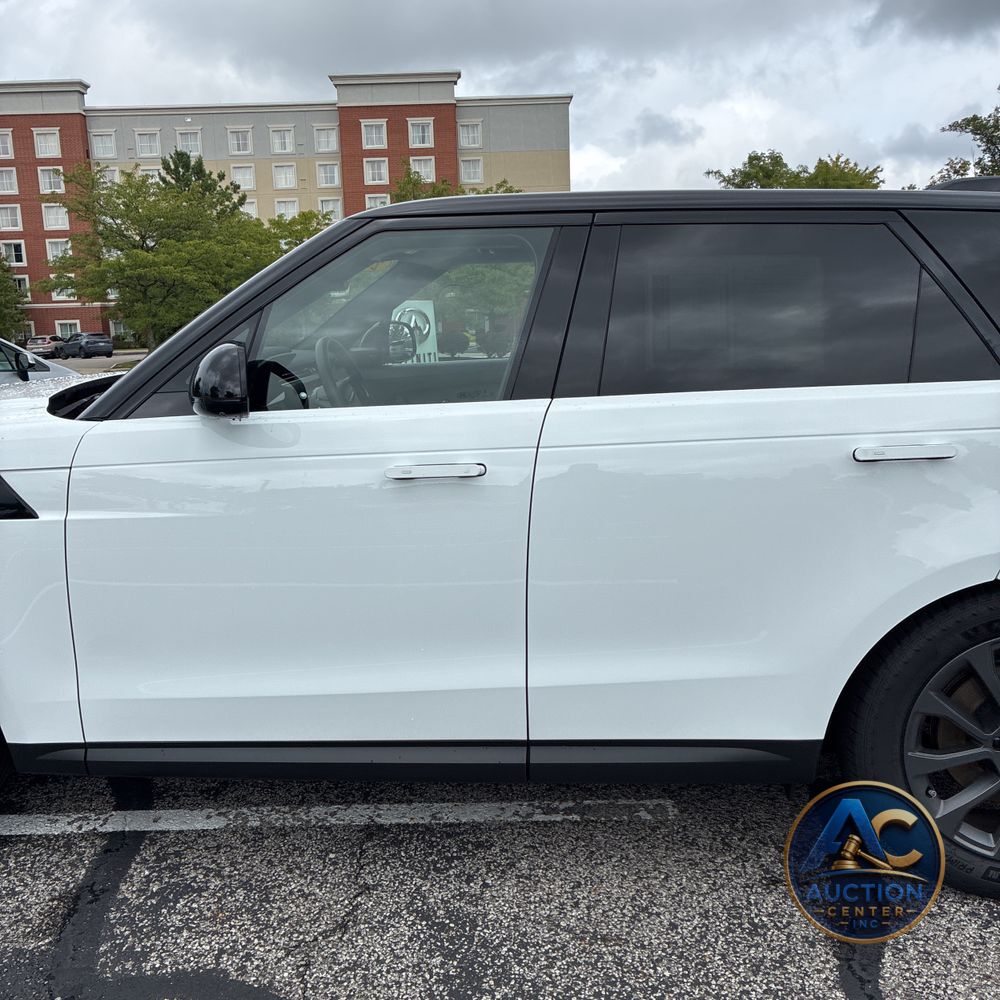 2024 Land Rover Range Rover Sport P360 SE