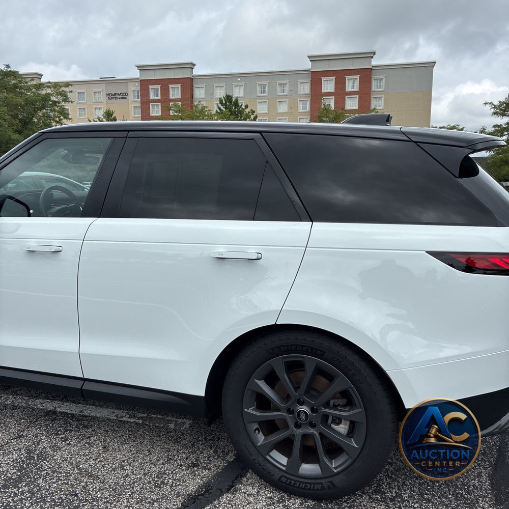 2024 Land Rover Range Rover Sport P360 SE