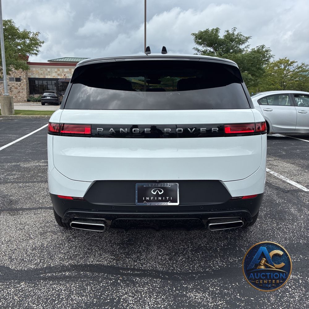 2024 Land Rover Range Rover Sport P360 SE