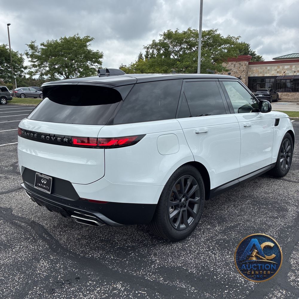 2024 Land Rover Range Rover Sport P360 SE