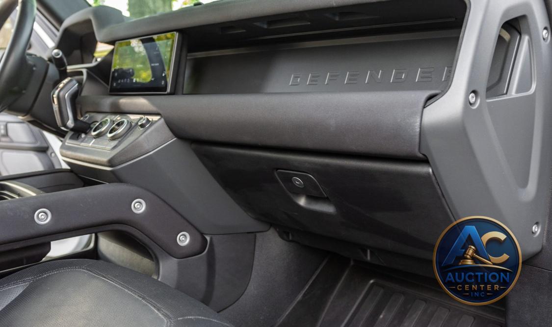 2023 Land Rover Defender 90 Trophy Edition