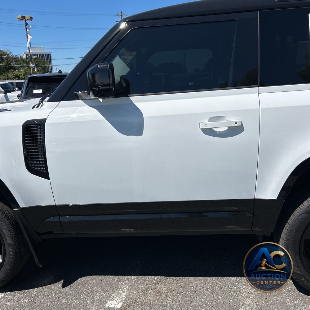 2025 Land Rover Defender 90 P400 X-Dynamic SE