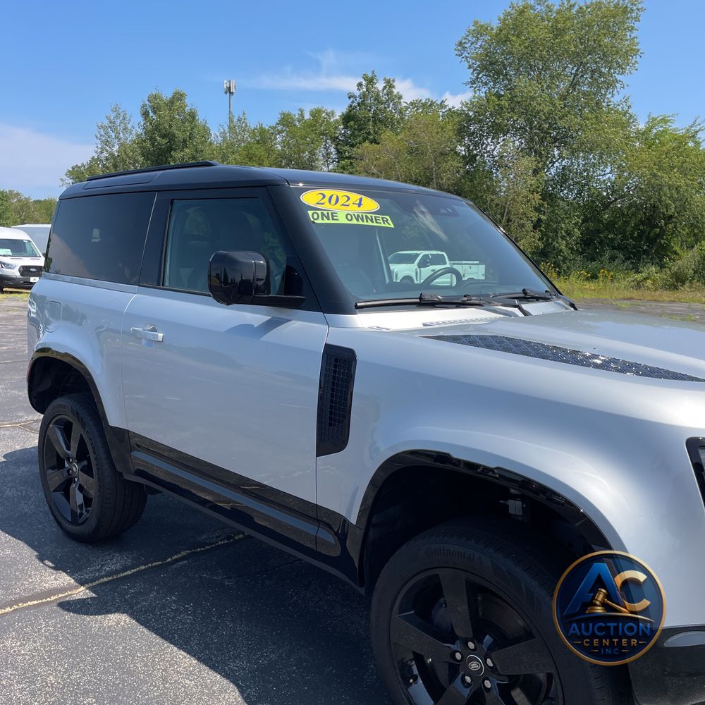2024 Land Rover Defender 90 P400 X-Dynamic SE