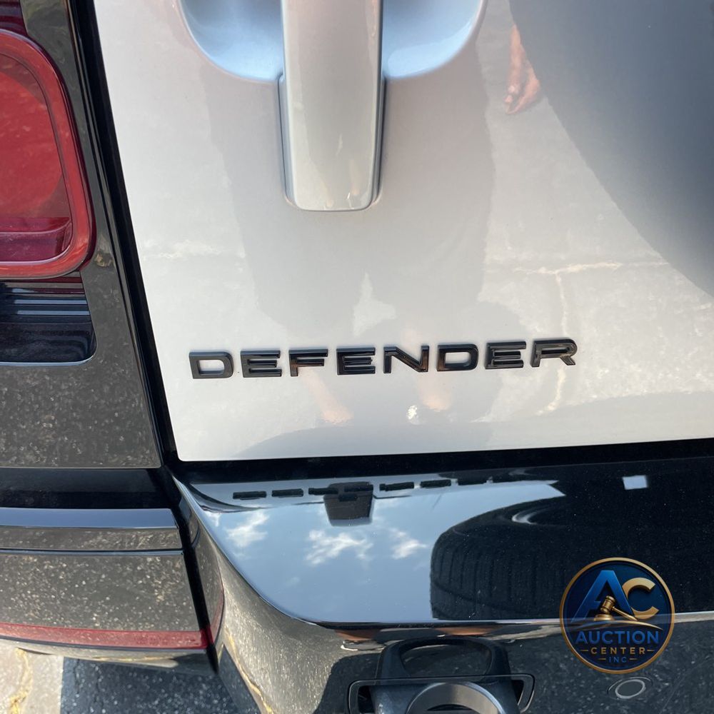 2024 Land Rover Defender 90 P400 X-Dynamic SE