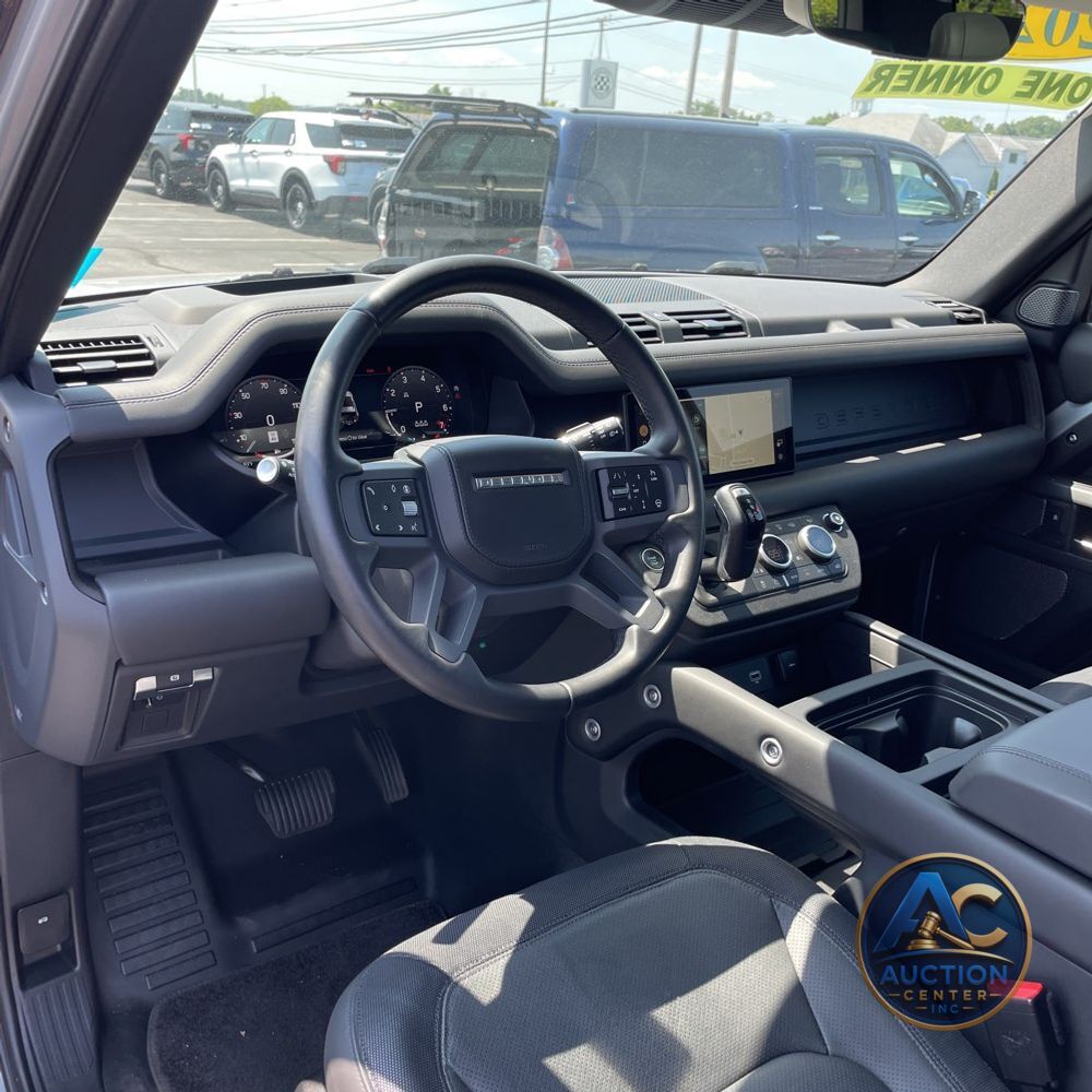 2024 Land Rover Defender 90 P400 X-Dynamic SE