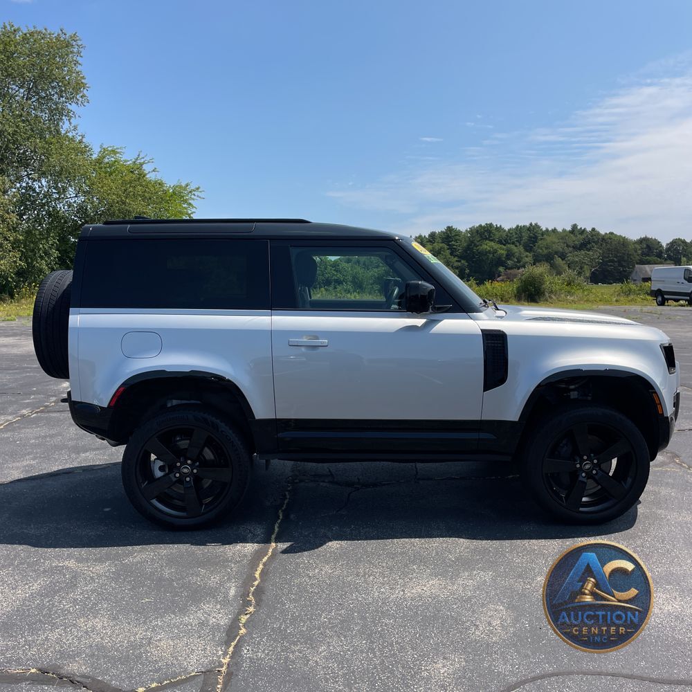2024 Land Rover Defender 90 P400 X-Dynamic SE