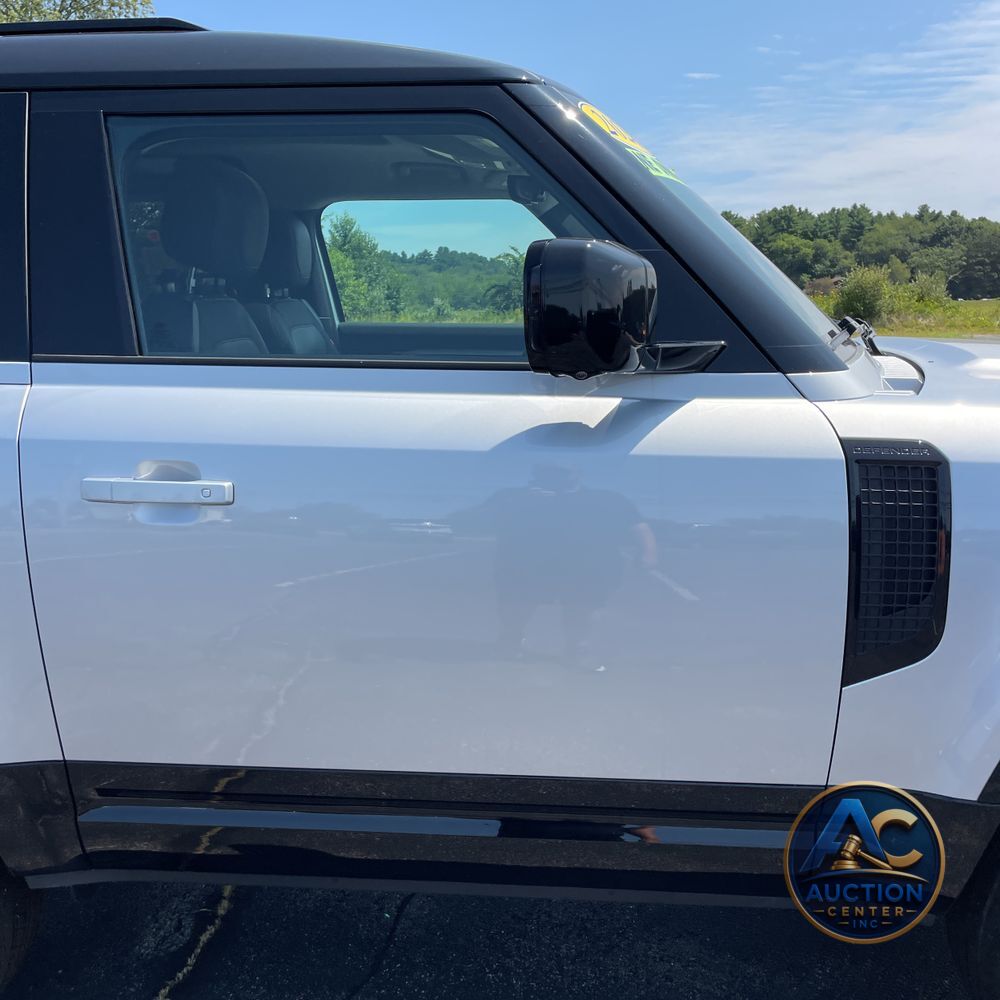 2024 Land Rover Defender 90 P400 X-Dynamic SE