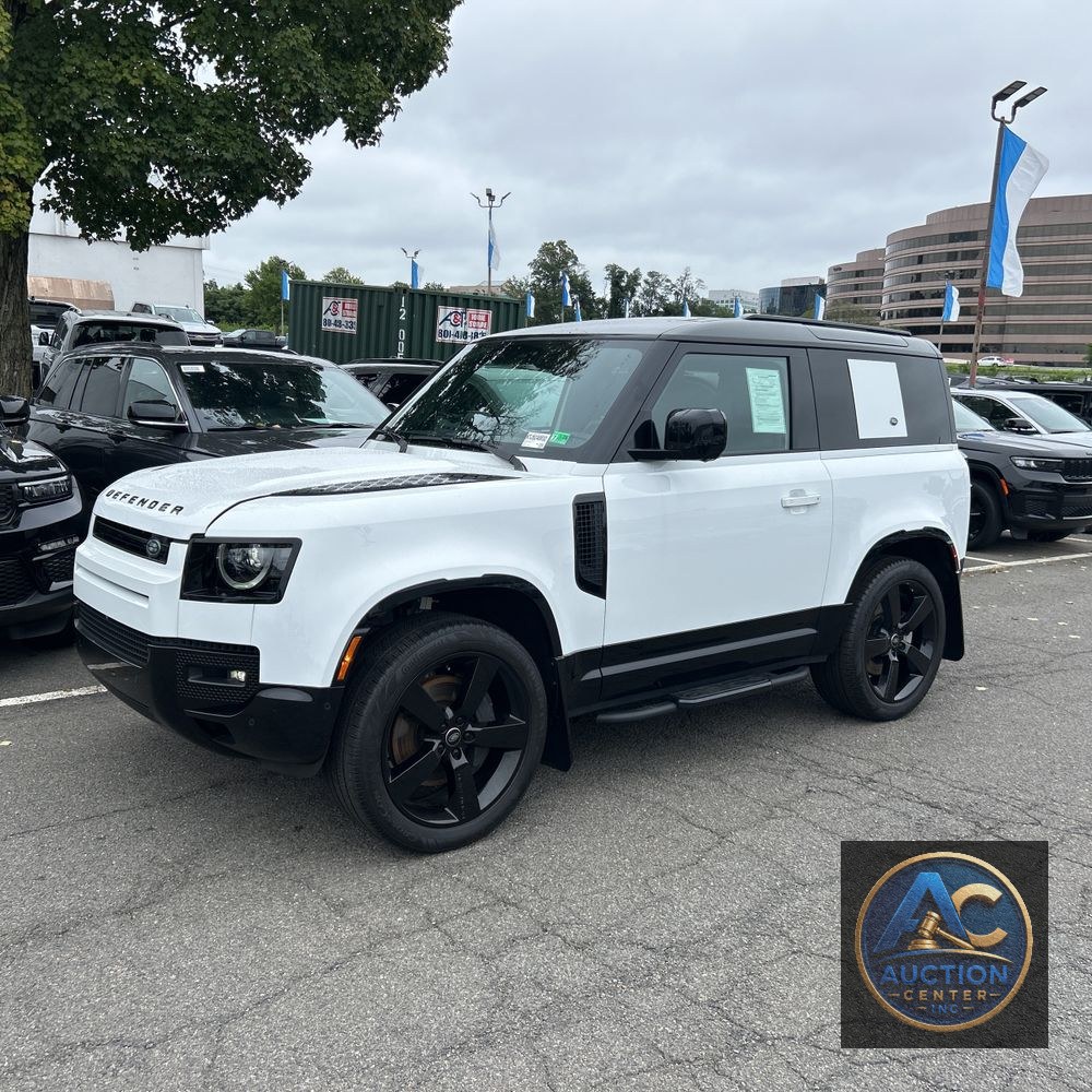 2024 Land Rover Defender 90 P400 X-Dynamic SE