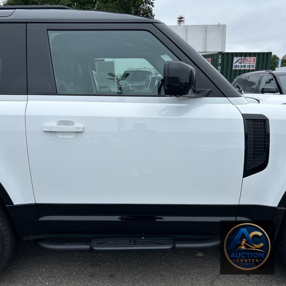 2024 Land Rover Defender 90 P400 X-Dynamic SE