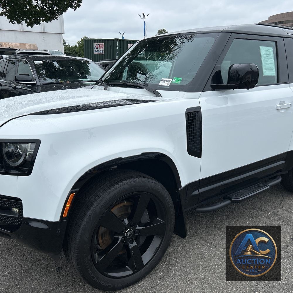2024 Land Rover Defender 90 P400 X-Dynamic SE