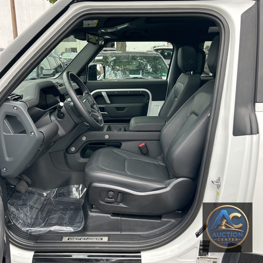 2024 Land Rover Defender 90 P400 X-Dynamic SE