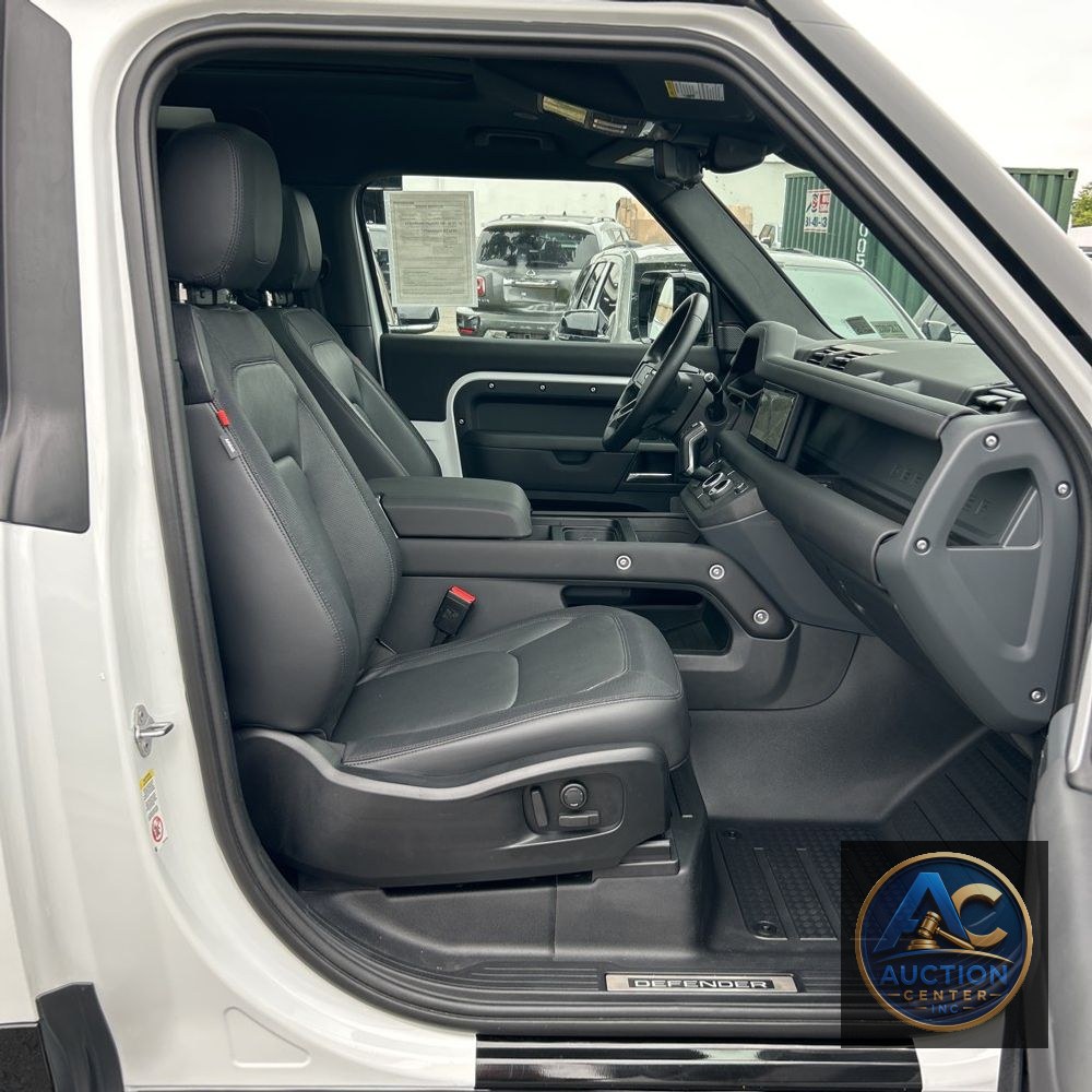 2024 Land Rover Defender 90 P400 X-Dynamic SE