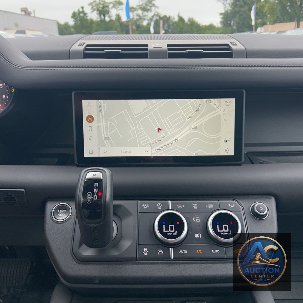 2024 Land Rover Defender 90 P400 X-Dynamic SE