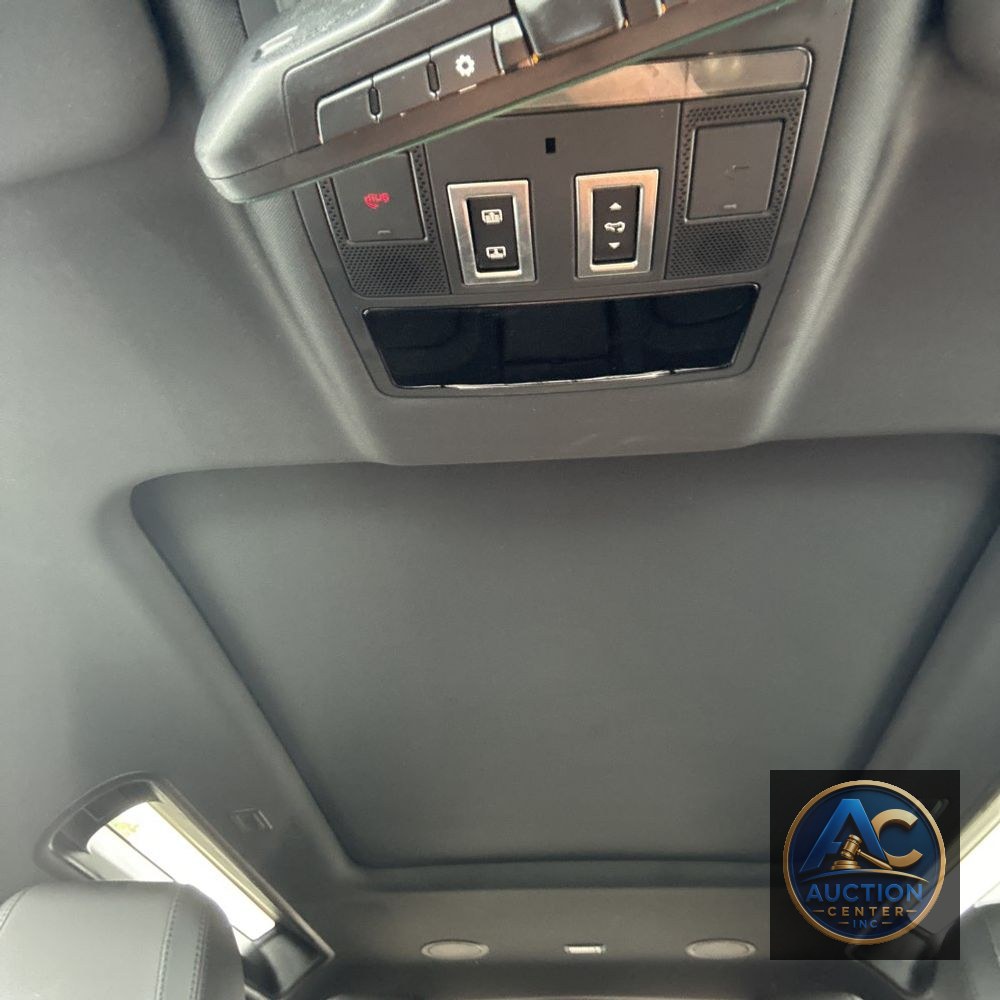 2024 Land Rover Defender 90 P400 X-Dynamic SE