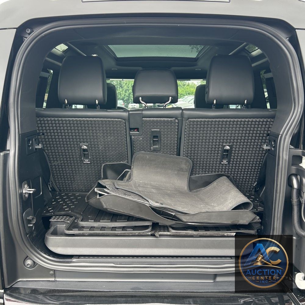 2024 Land Rover Defender 90 P400 X-Dynamic SE