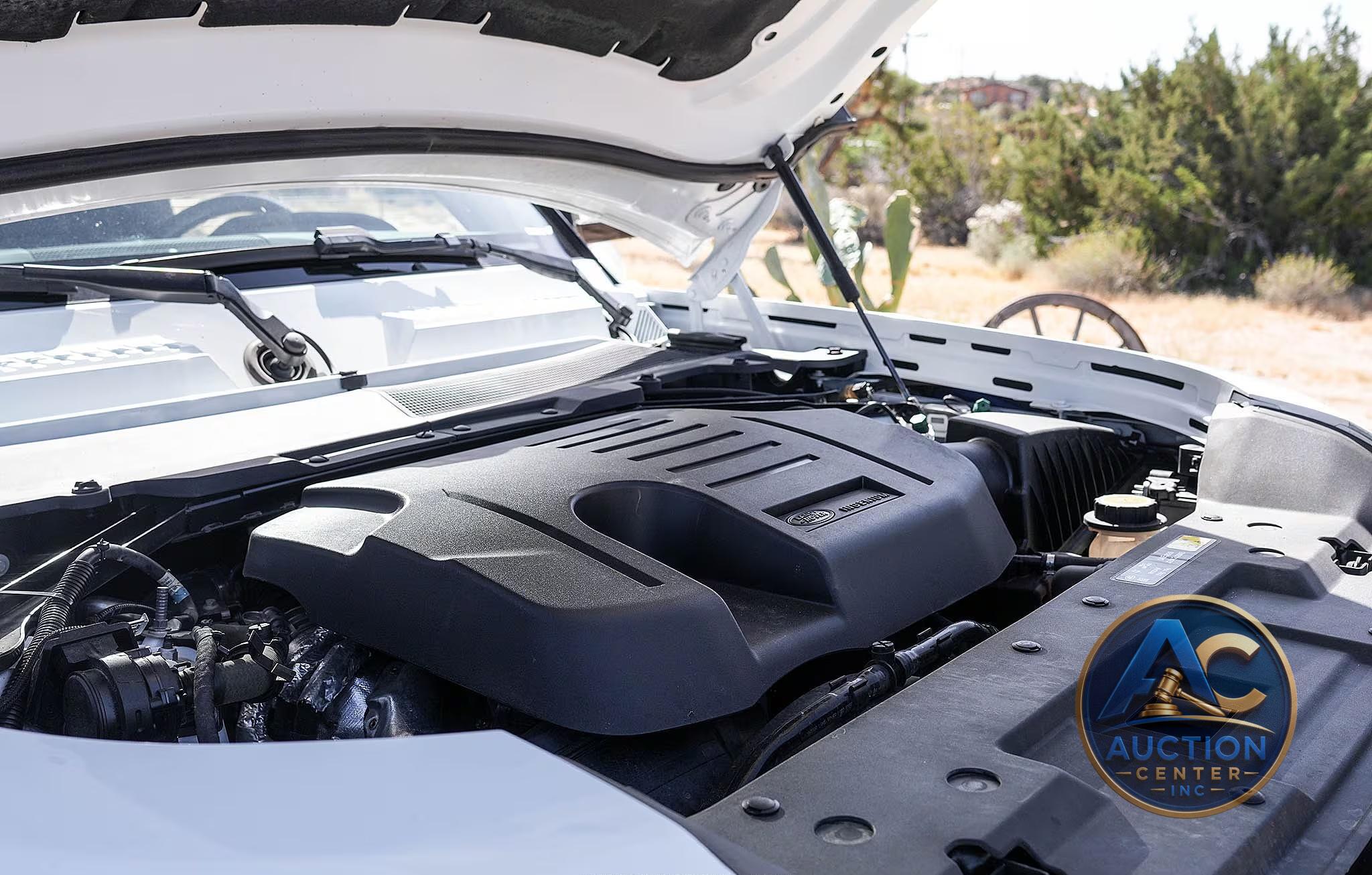 2023 Land Rover Defender 90 X-Dynamic SE Trophy Edition