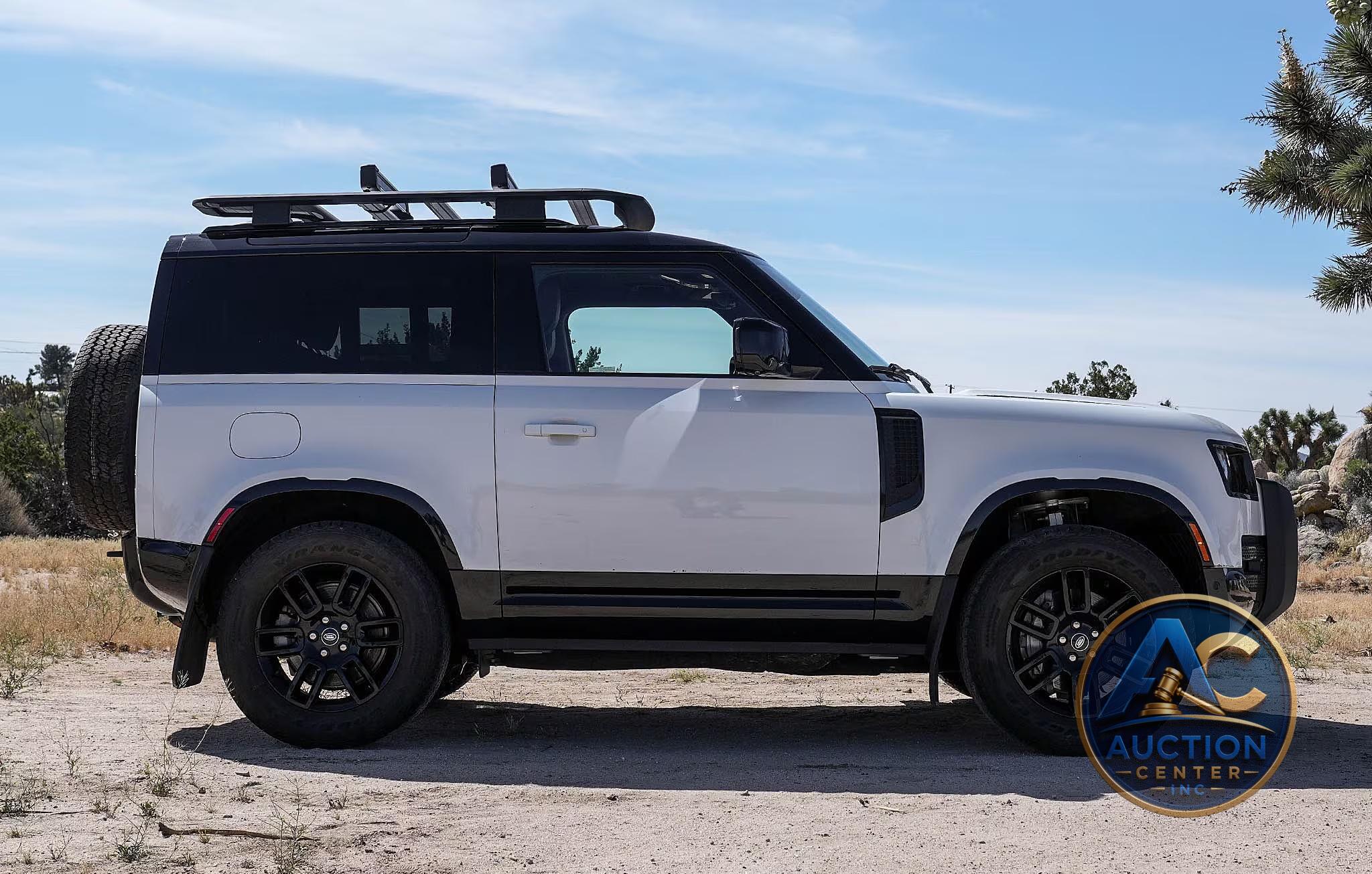 2023 Land Rover Defender 90 X-Dynamic SE Trophy Edition