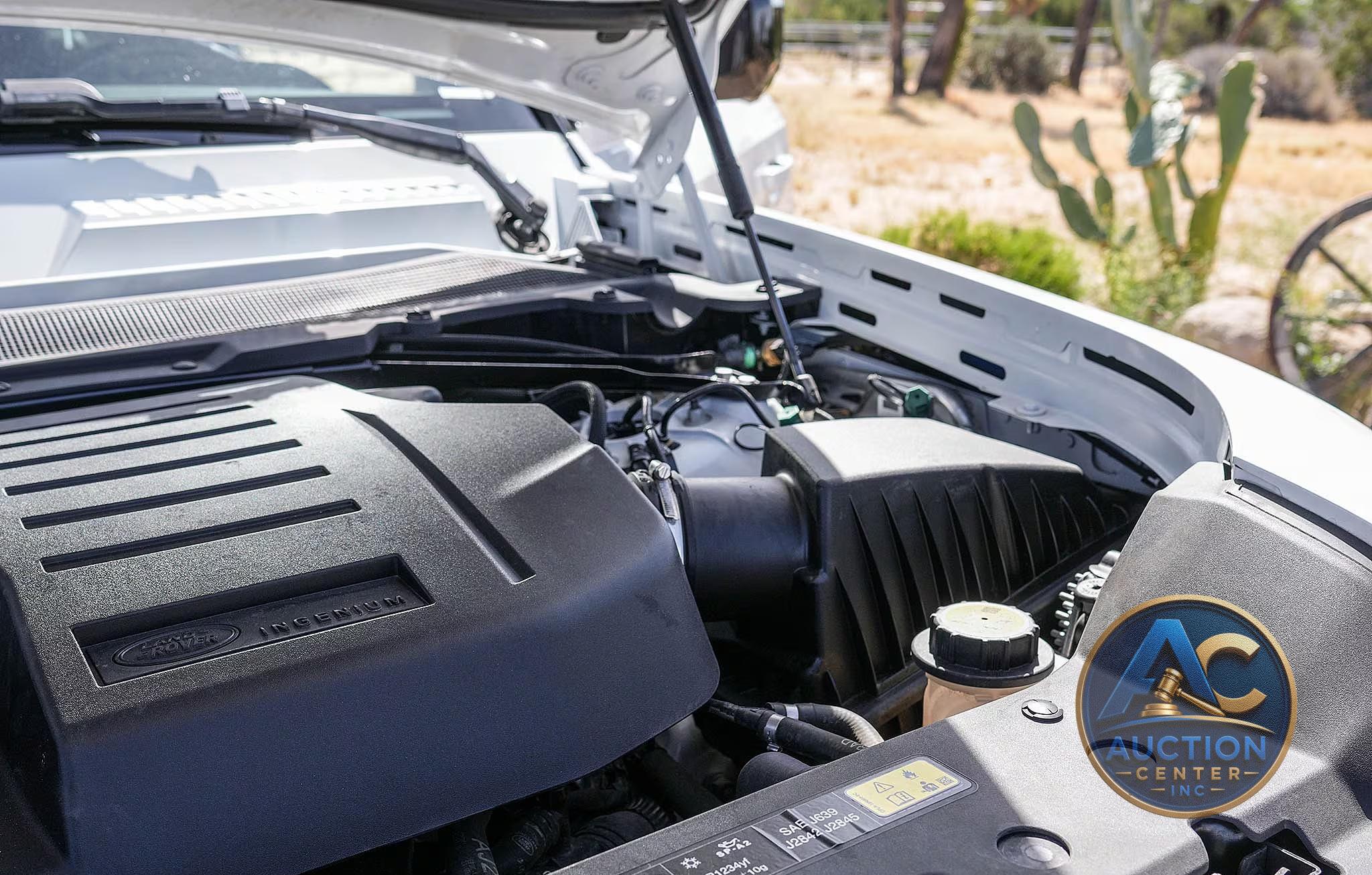 2023 Land Rover Defender 90 X-Dynamic SE Trophy Edition