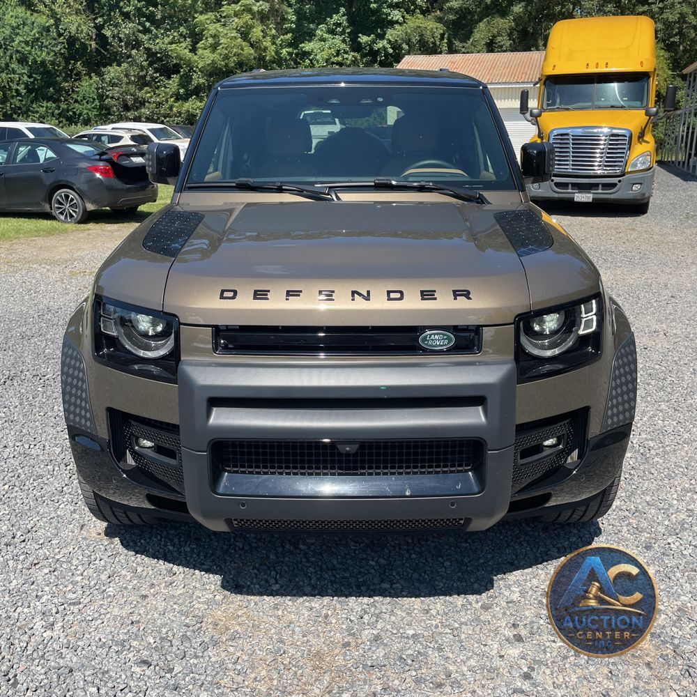 2025 Land Rover Defender 110 X-Dyn SE P400