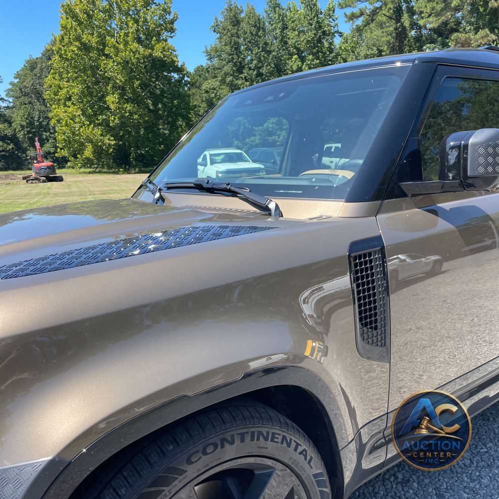 2025 Land Rover Defender 110 X-Dyn SE P400