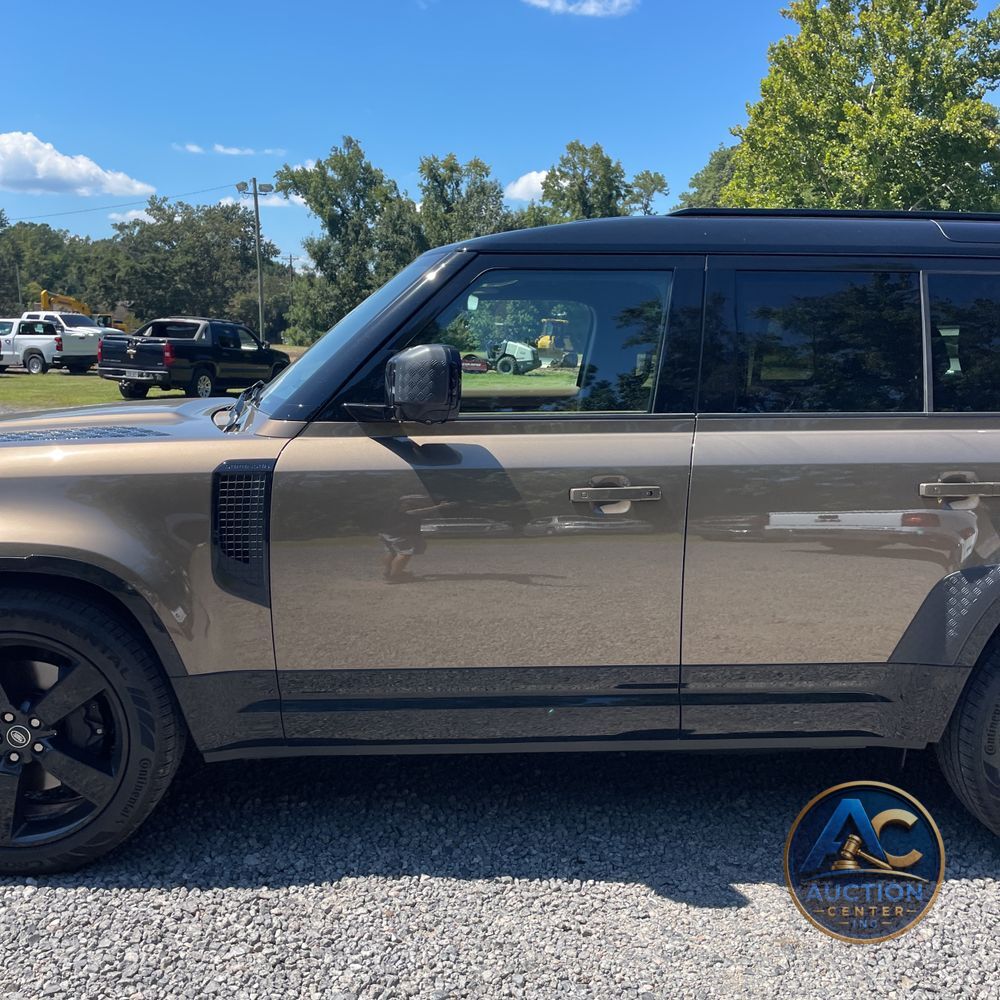 2025 Land Rover Defender 110 X-Dyn SE P400