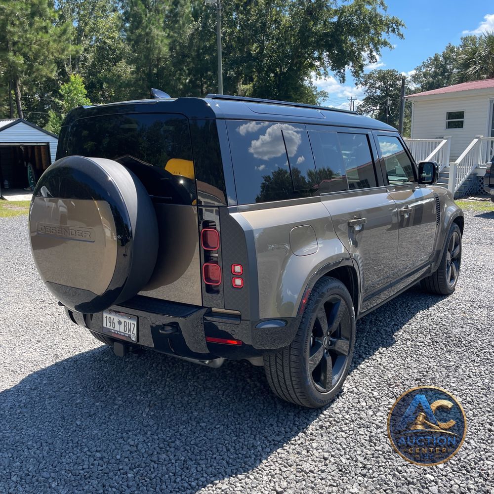 2025 Land Rover Defender 110 X-Dyn SE P400