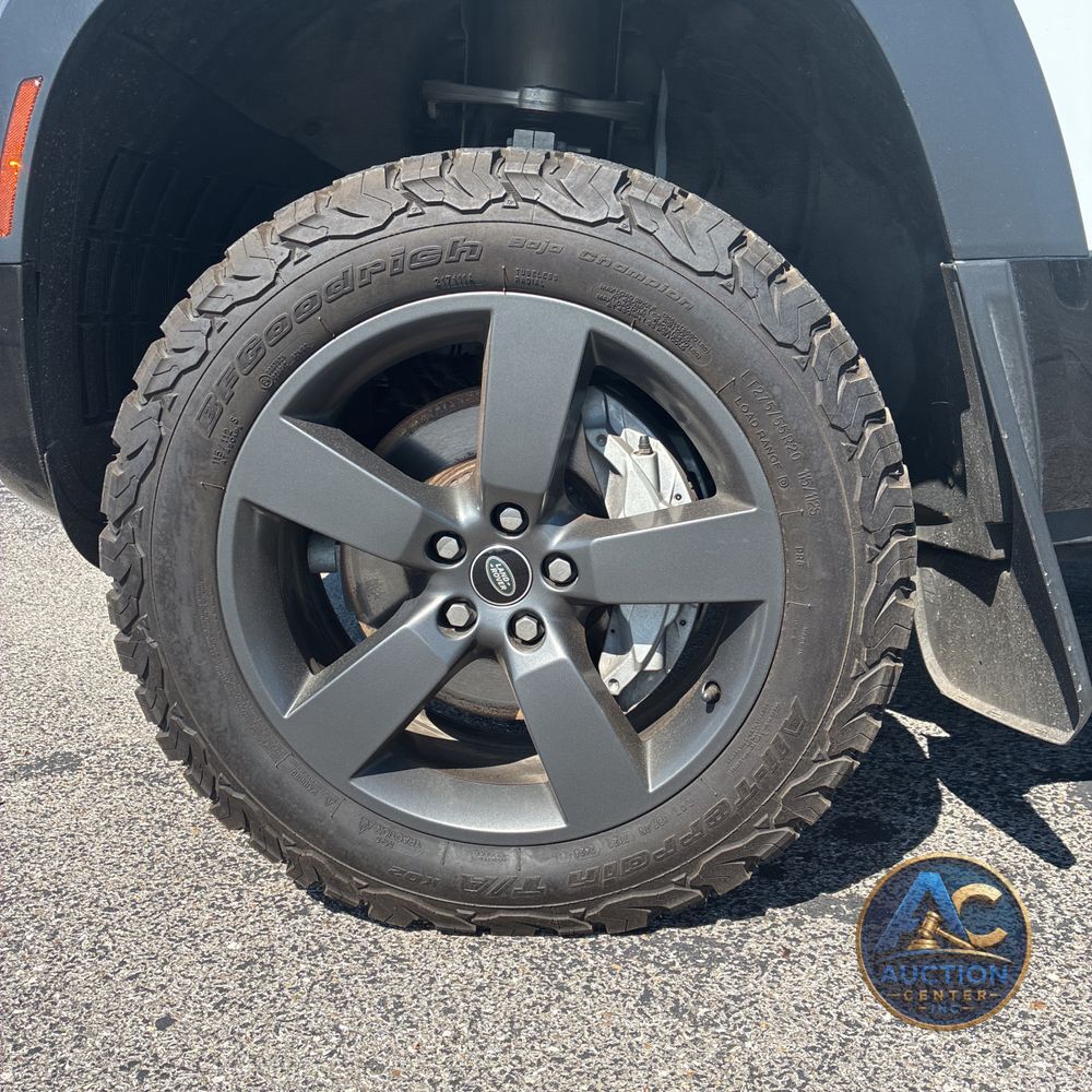 2023 Land Rover Defender 110 X-Dynamic SE