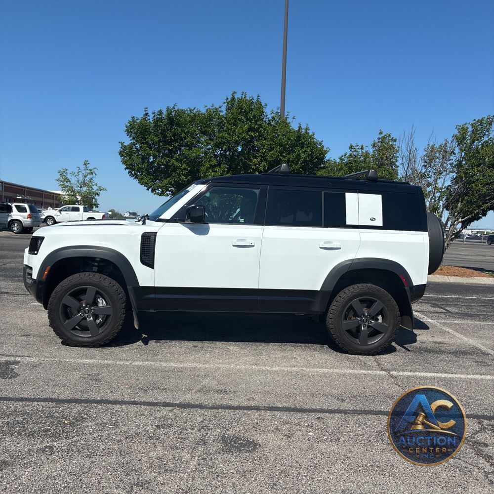 2023 Land Rover Defender 110 X-Dynamic SE