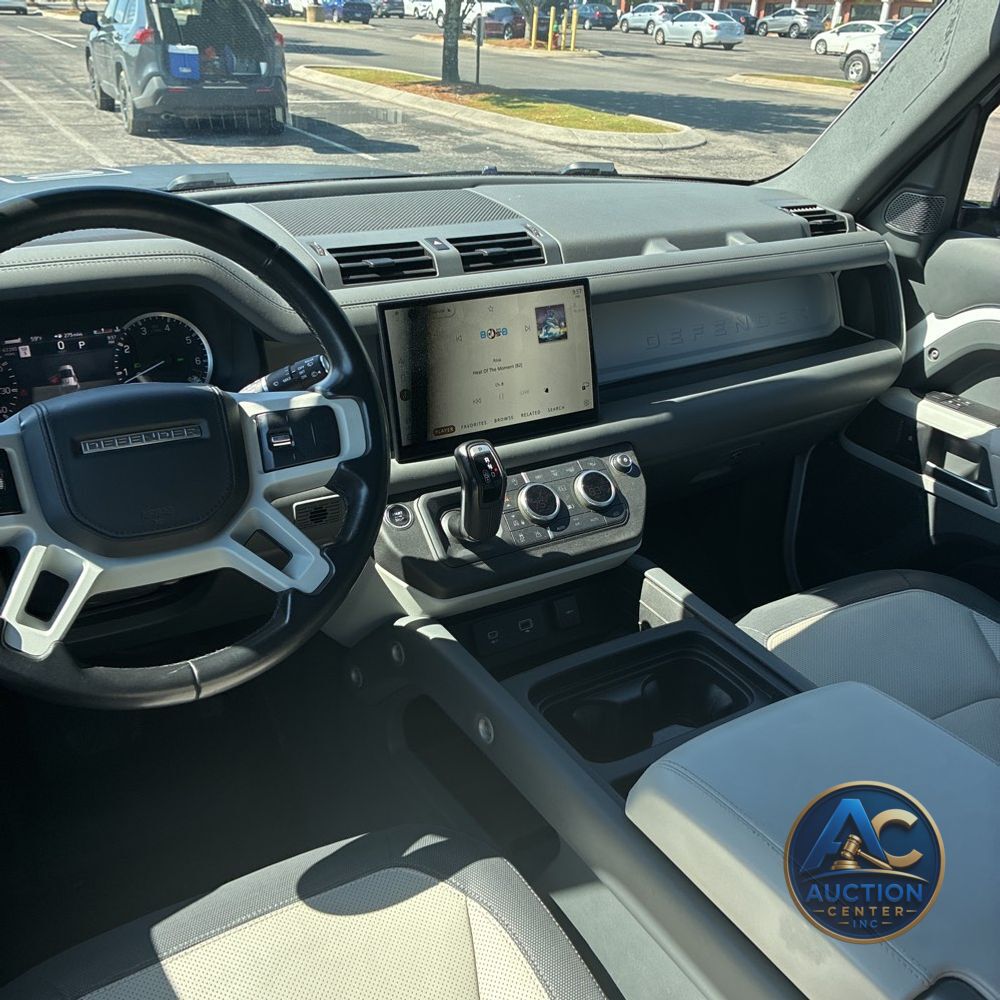 2023 Land Rover Defender 110 X-Dynamic SE