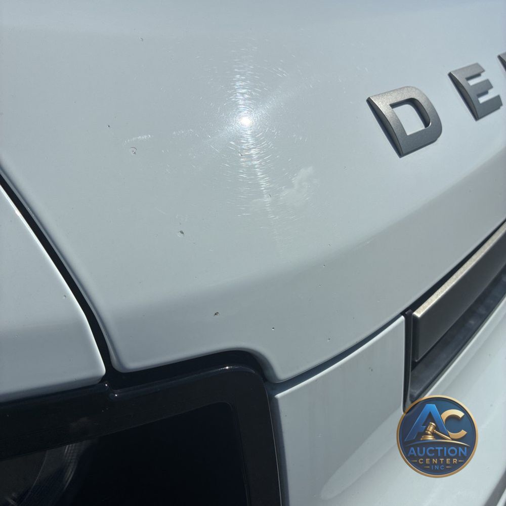 2023 Land Rover Defender 110 X-Dynamic SE