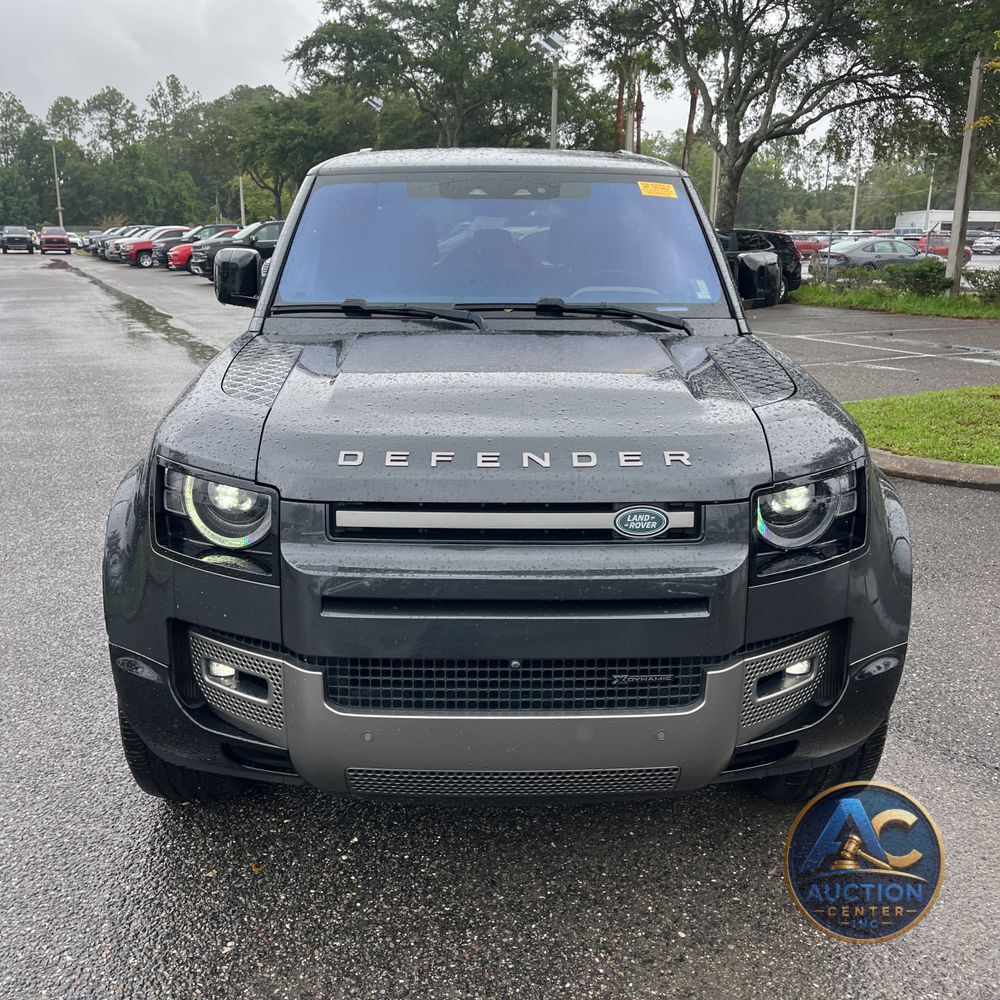 2022 Land Rover Defender 110 X-Dynamic SE