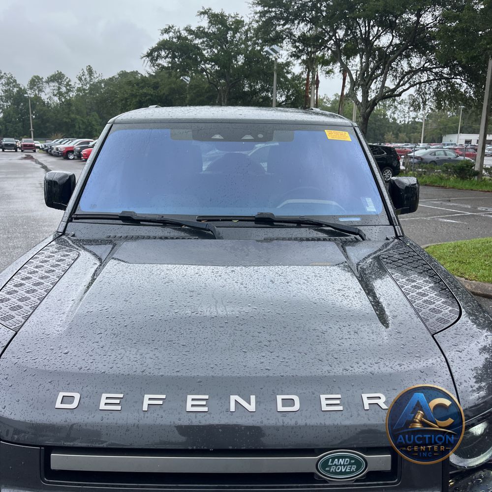 2022 Land Rover Defender 110 X-Dynamic SE