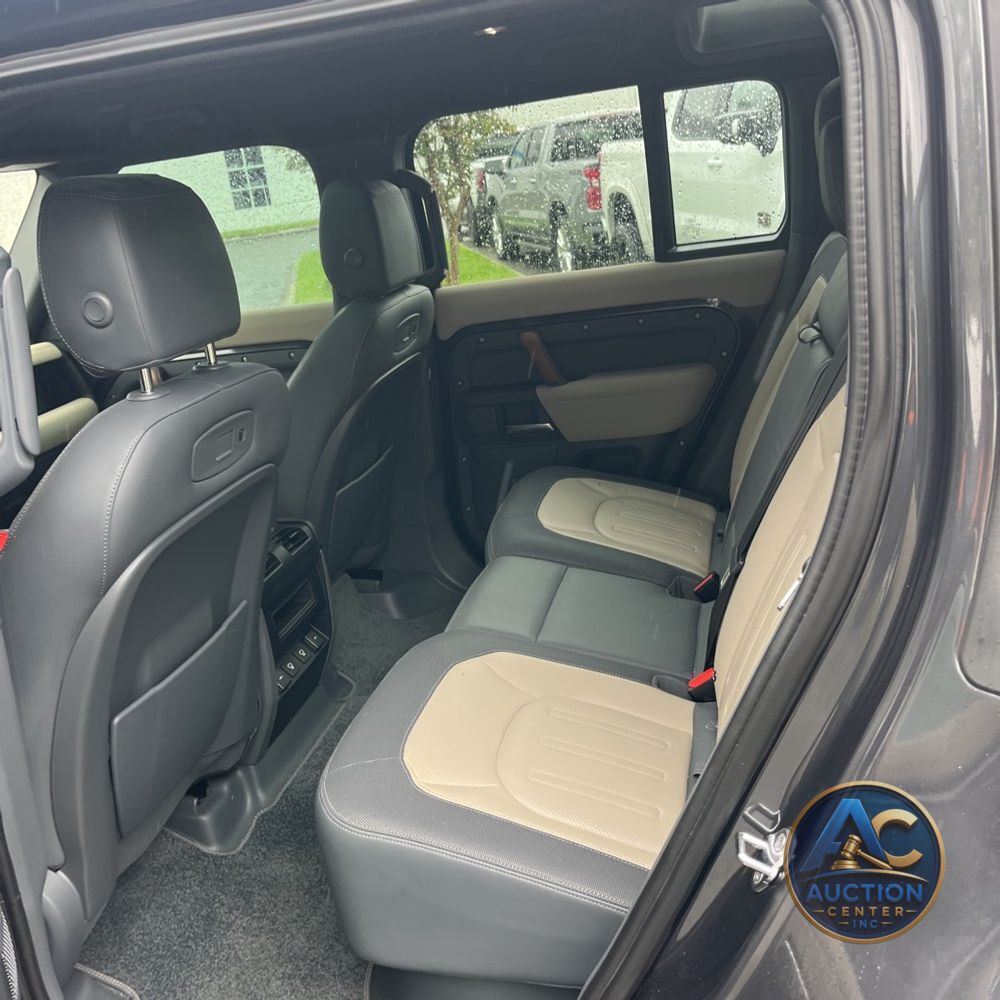 2022 Land Rover Defender 110 X-Dynamic SE