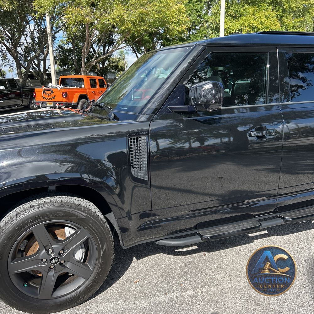 2022 Land Rover Defender 110 X-Dynamic SE