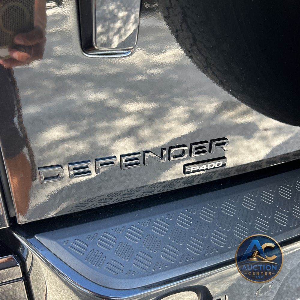 2022 Land Rover Defender 110 X-Dynamic SE