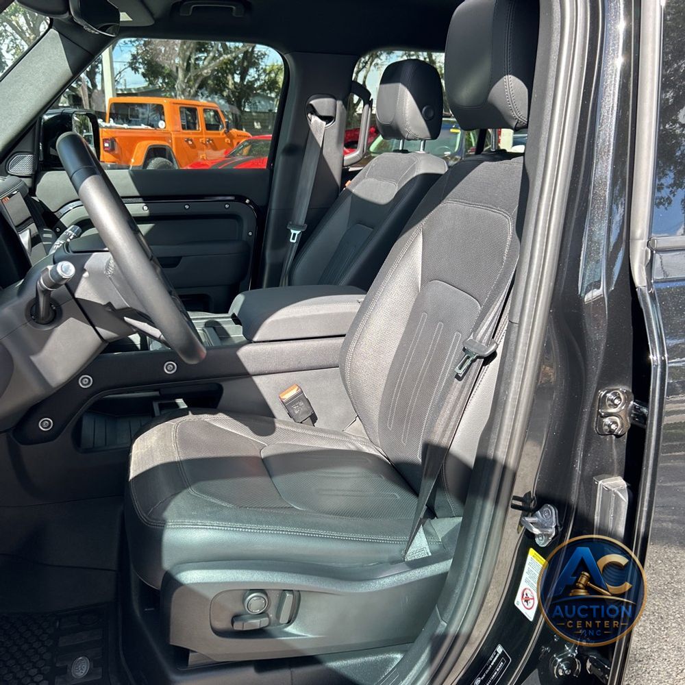 2022 Land Rover Defender 110 X-Dynamic SE