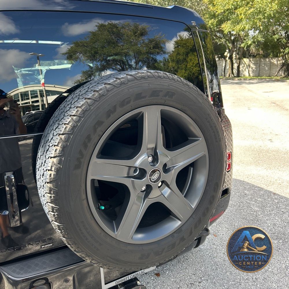 2022 Land Rover Defender 110 X-Dynamic SE