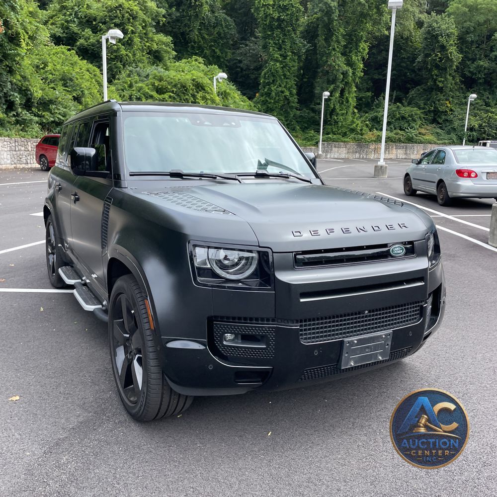 2024 Land Rover Defender 130 X-Dyn SE P400