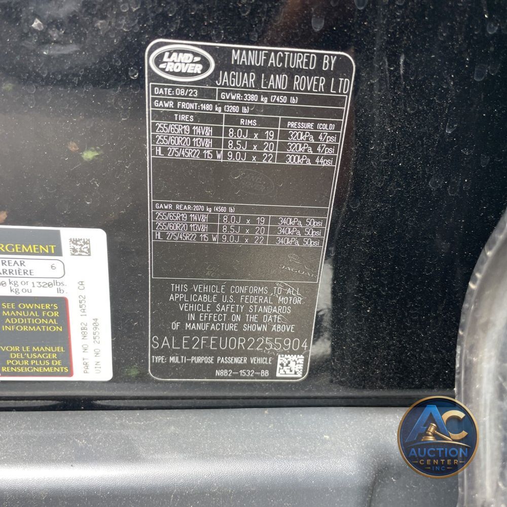 2024 Land Rover Defender 130 X-Dyn SE P400