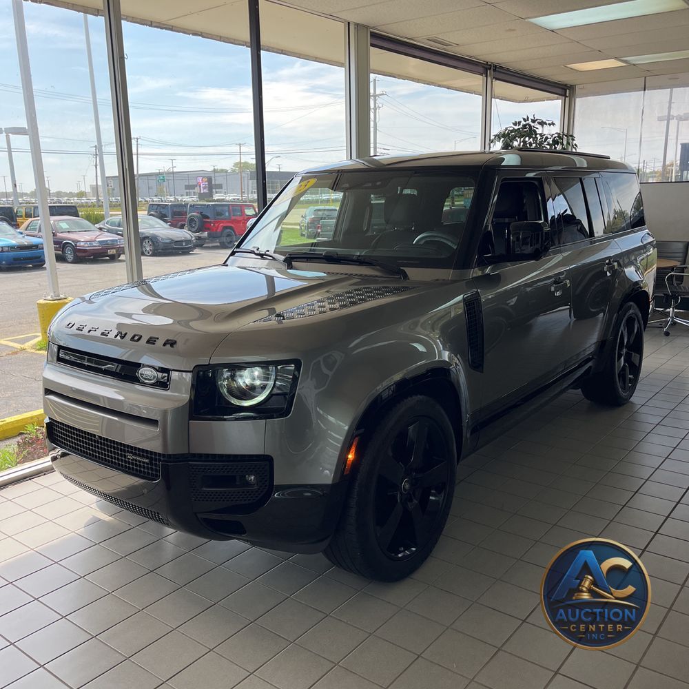2023 Land Rover Defender 130 X-Dynamic SE