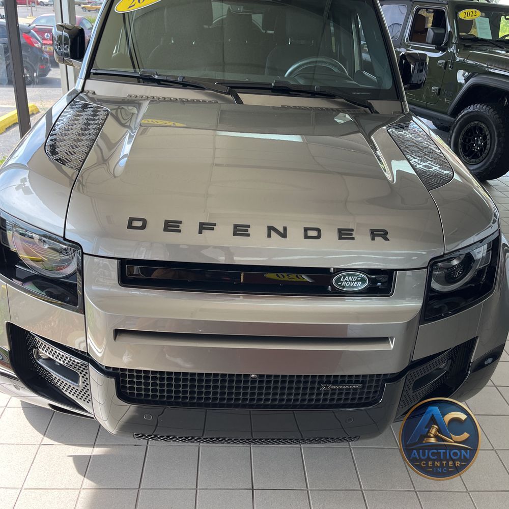 2023 Land Rover Defender 130 X-Dynamic SE