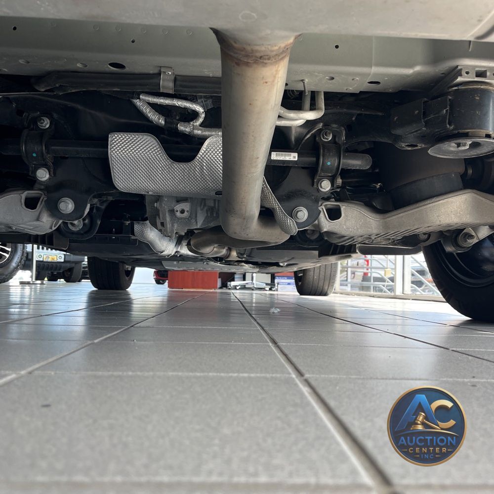 2023 Land Rover Defender 130 X-Dynamic SE