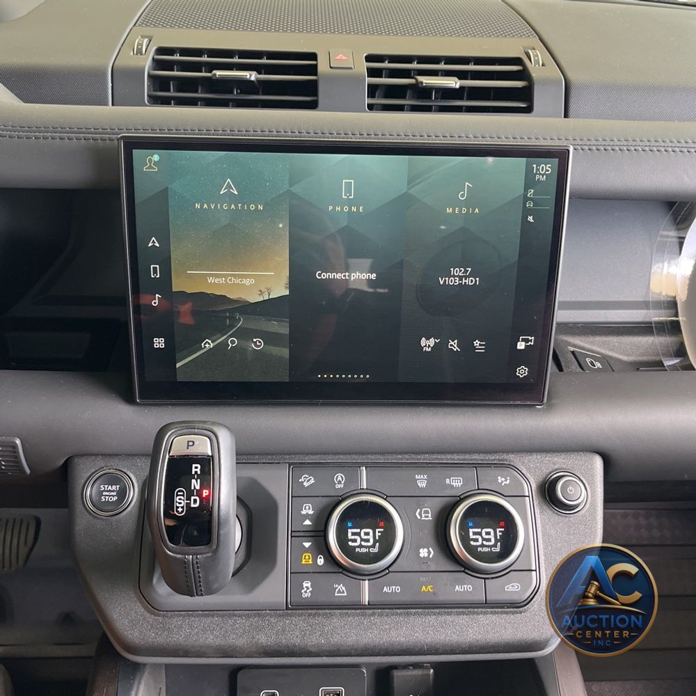 2023 Land Rover Defender 130 X-Dynamic SE