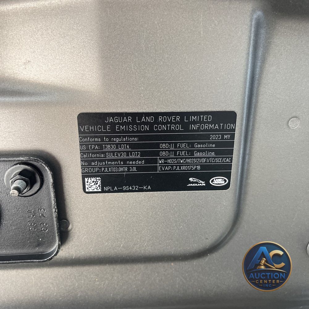 2023 Land Rover Defender 130 X-Dynamic SE
