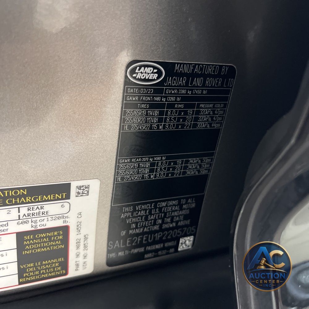 2023 Land Rover Defender 130 X-Dynamic SE