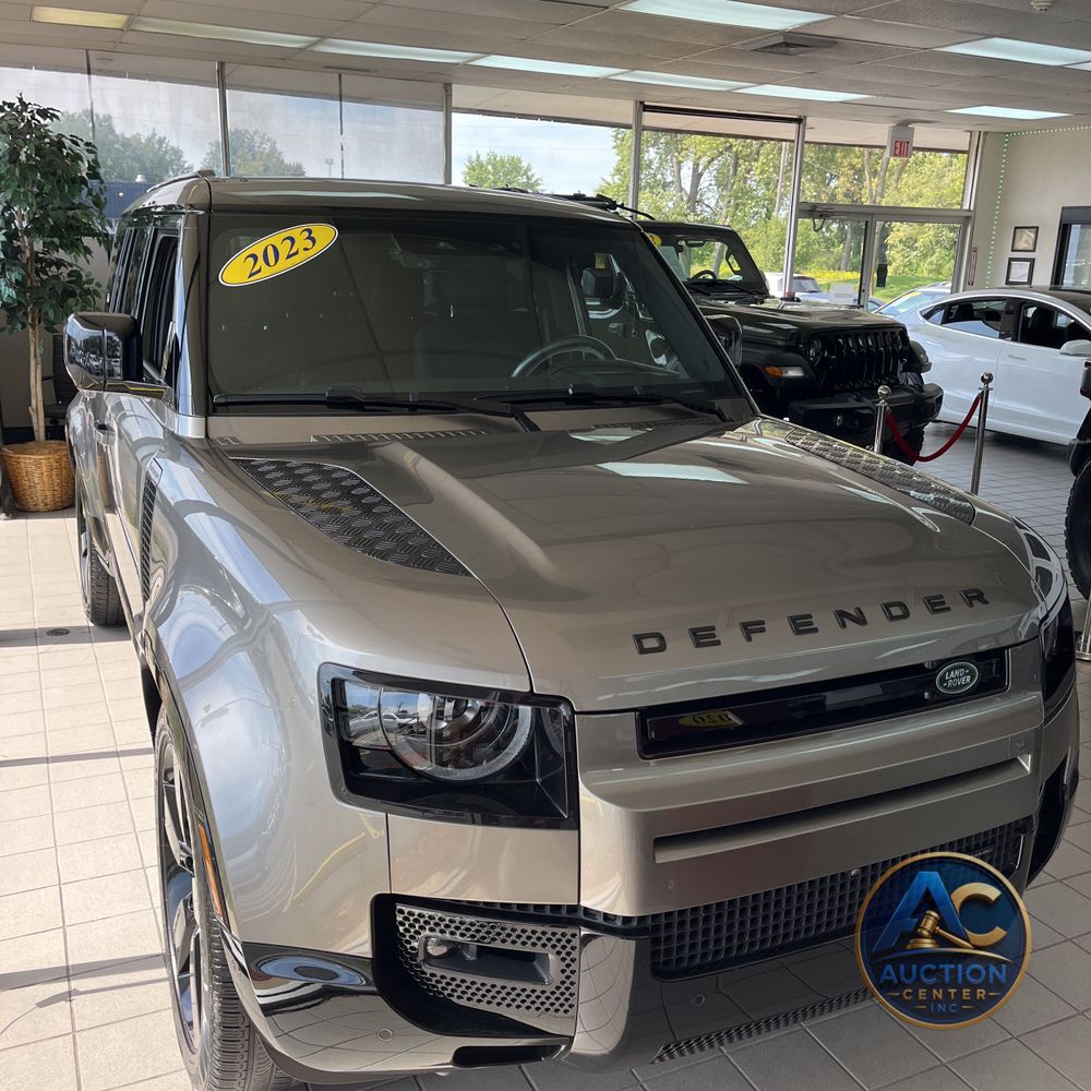 2023 Land Rover Defender 130 X-Dynamic SE