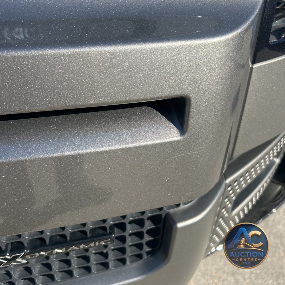 2023 Land Rover Defender 130 X-Dynamic SE