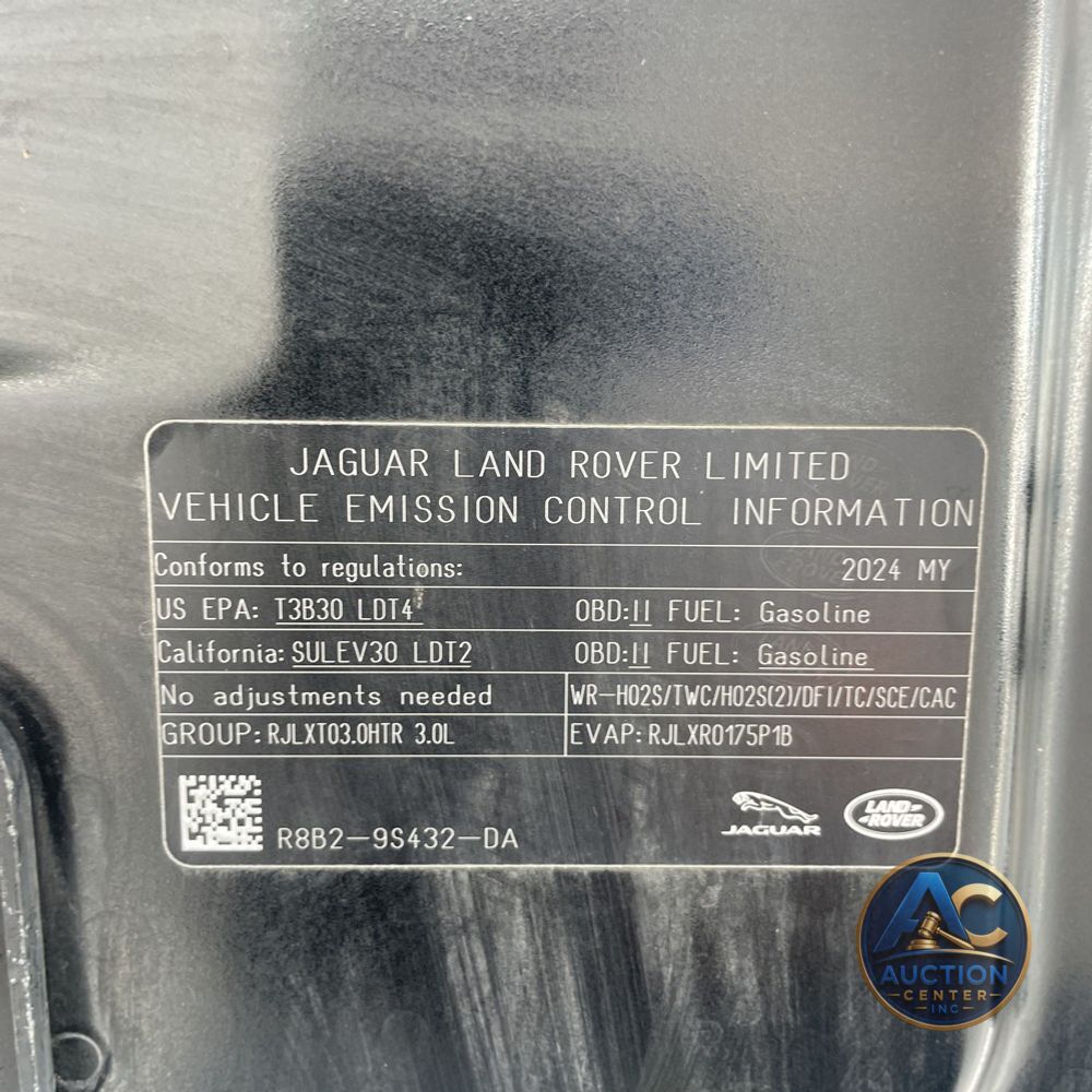 2024 Land Rover Defender 130 P400 X-Dynamic SE