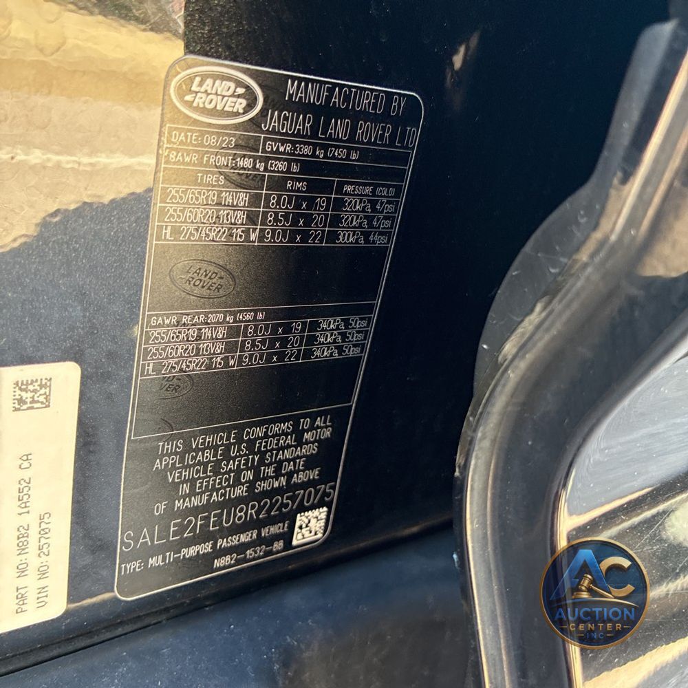 2024 Land Rover Defender 130 X-Dyn SE P400