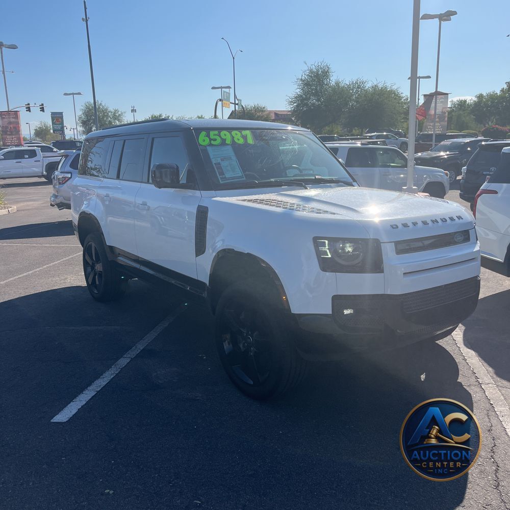 2024 Land Rover Defender 130 X-Dyn SE P400